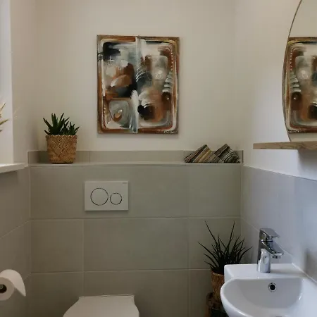 בקתה Tyrol Purelife *