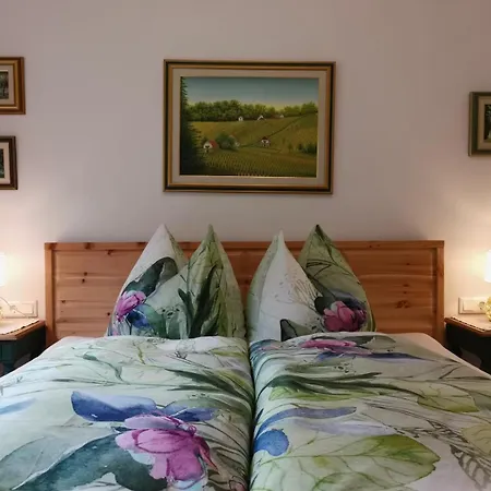 בקתה Tyrol Purelife